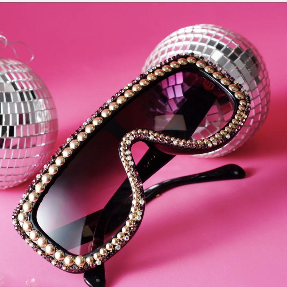 Kelsey Blinged Out Embellished Sunglasses NWT And Case